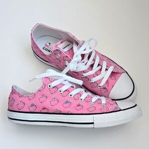 Hello Kitty Sanrio Converse All Star Pink Sneakers - Kids Size 5 - NEW With Box
